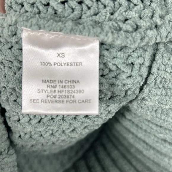NWT Hippie Rose XS sage green chenille cable knit sweater - Picture 5 of 6